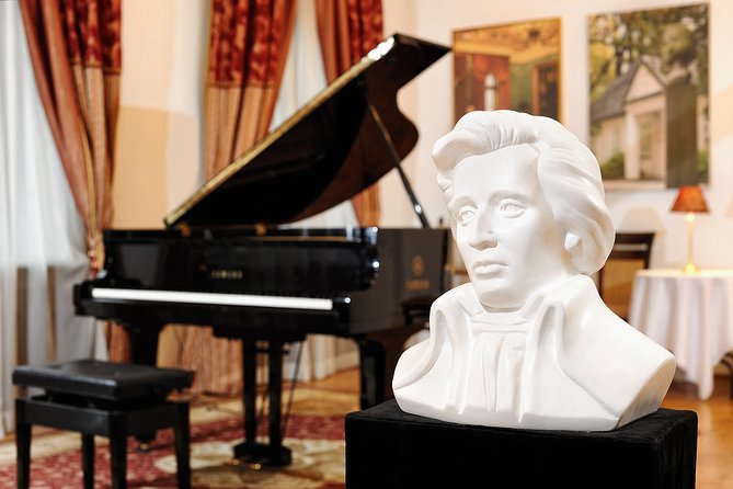 Chopin Piano Concert at Chopin Gallery With a Glass of Wine - Award-winning Musicians