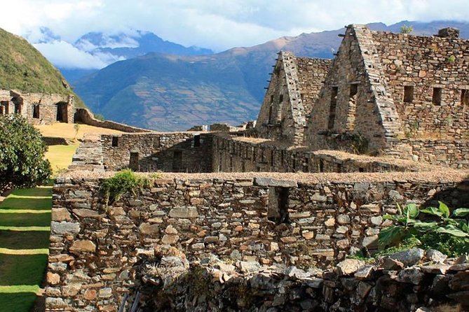 Choquequirao Trek 4 Days The Lost City of The Inkas - Hiking Experience