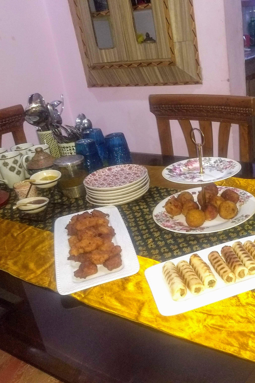 Christmas Celebration With Dinner at a Local Home in Delhi - Engaging Conversations