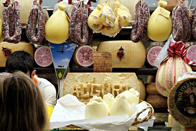 Christmas Charms of Cagliari – Walking Tour - About Your Stay