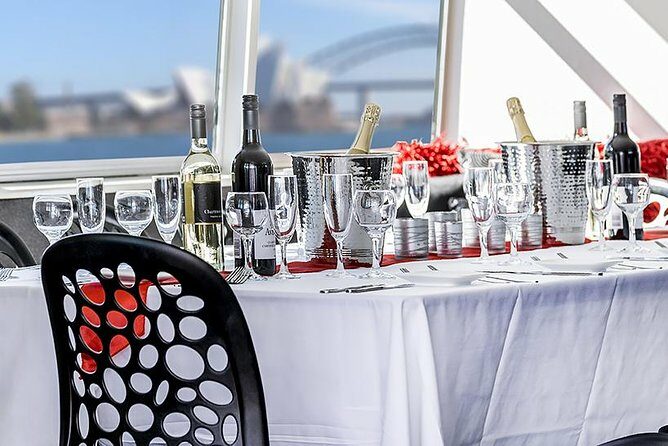 Christmas Day Cruise on Sydney Harbour - An In-Depth Look at the Sydney Harbour Christmas Cruise