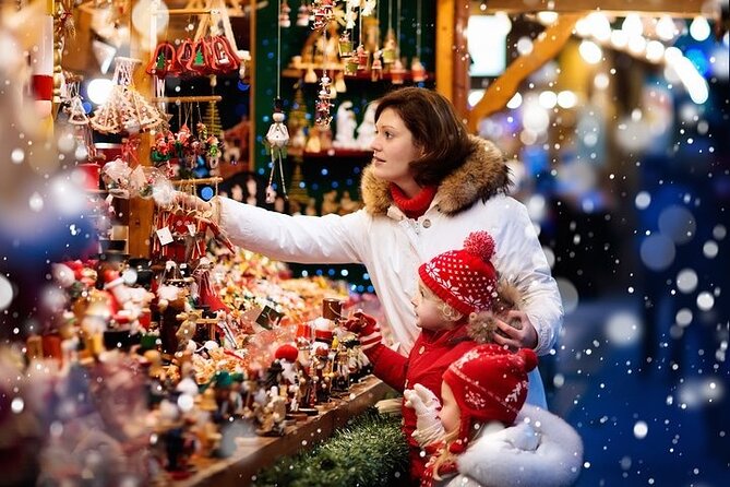 Christmas Enchantment: Walking Tour in Santiago De Compostela - Learn About Local Traditions