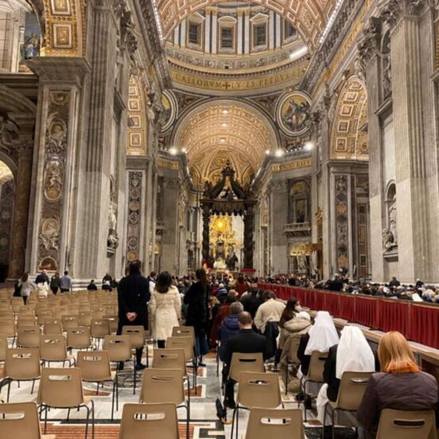 Christmas Eve Mass at the Vatican With Pope Francis - Preparing for the Mass