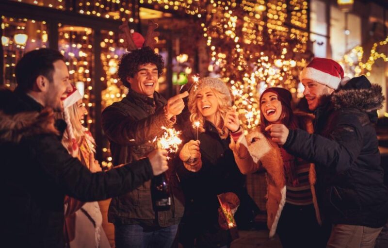 Christmas in the City: A Minneapolis Walking Tour - Key Points