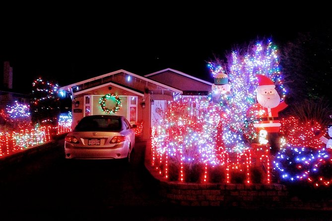 Christmas in Victoria and the Butchart Gardens - Discovering Neighborhood Light Displays