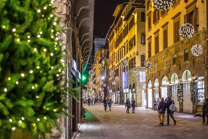 Christmas Lights Private Photo Tour in Florence - Tour Features