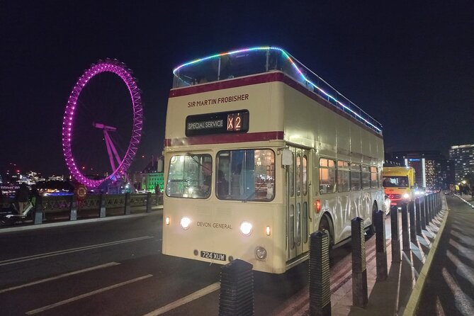 Christmas Lights Tour by Heritage Bus - Booking Information