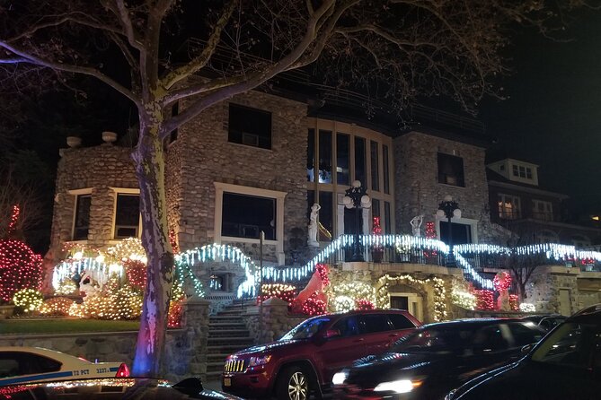 Christmas Lights Tour of Dyker Heights Brooklyn - Tips for Enjoying Your Visit