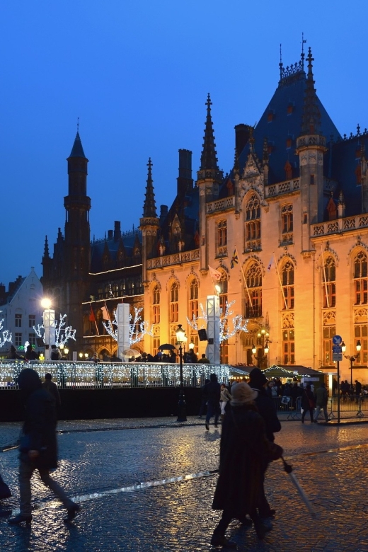 Christmas Magic in Bruges - Walking Tour - Discovering Chocolatier Dumon