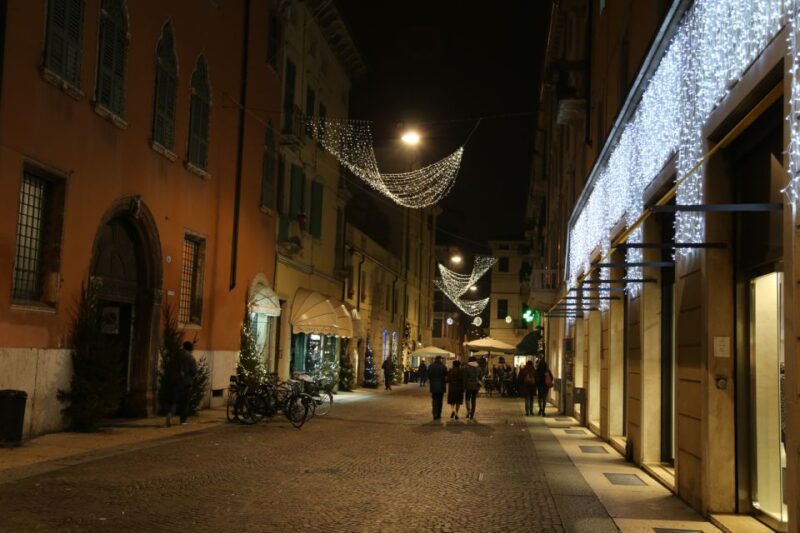 Christmas Sparks in Verona Walking Tour - Accessibility
