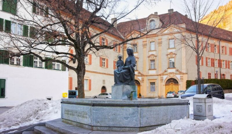 Chur: Express Walk With a Local in 60 Minutes - Duration and Cost