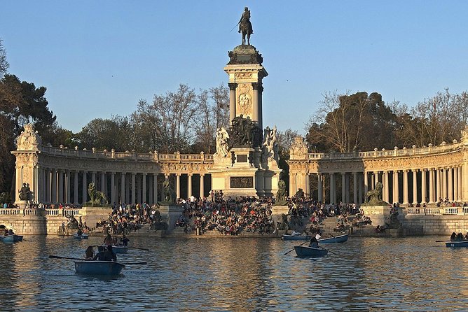 Cibeles Rooftop and Retiro Park Tour With Professional Guide - Exploring Retiro Parks Tranquil Grounds