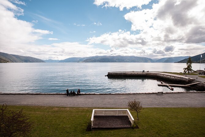 Cidery Day Tour With a Fjord Cruise From Vossevangen - Discovering the History of Cider Production