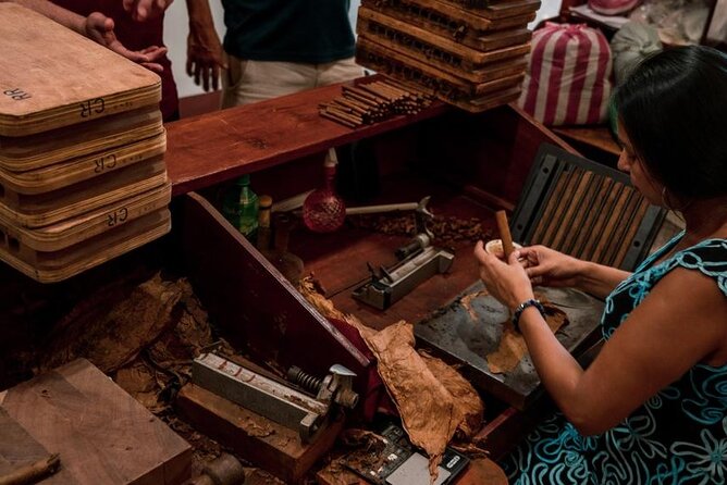 Cigar & Rum Tasting Experience (2 in 1 Tour) - Key Points