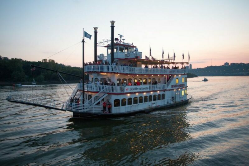 Cincinnati: Ohio River Cruise with Buffet Dinner - Key Points