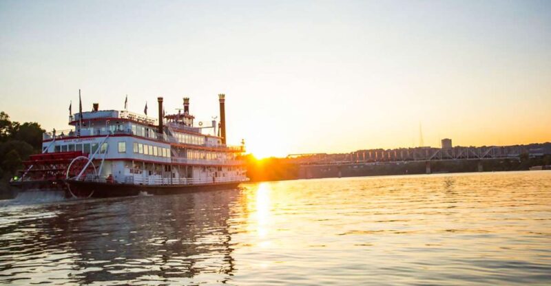 Cincinnati: Riverboat Cruise With Lunch and Entertainment - Key Points