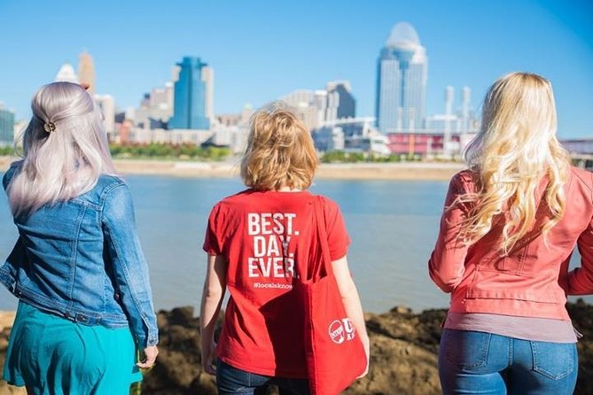 Cincinnati Walking Sightseeing Tour With Pizza and Ice-Cream - Key Points