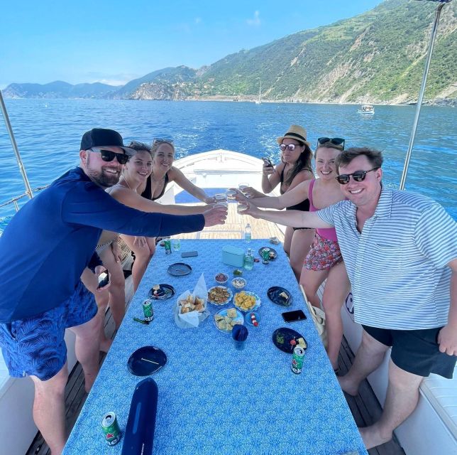 Cinque Terre Boat Tour With a Traditional Ligurian Gozzo - Itinerary and Activities