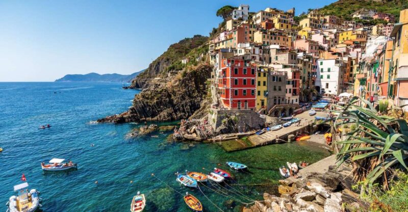 Cinque Terre: Full-Day Private Tour From Florence - Explore Quaint Fishing Villages