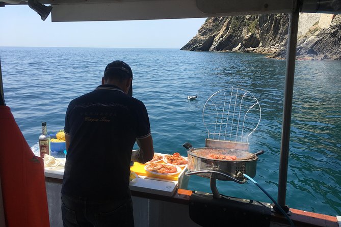 Cinque Terre Lunch Boat Tour - Meeting Point and Pickup