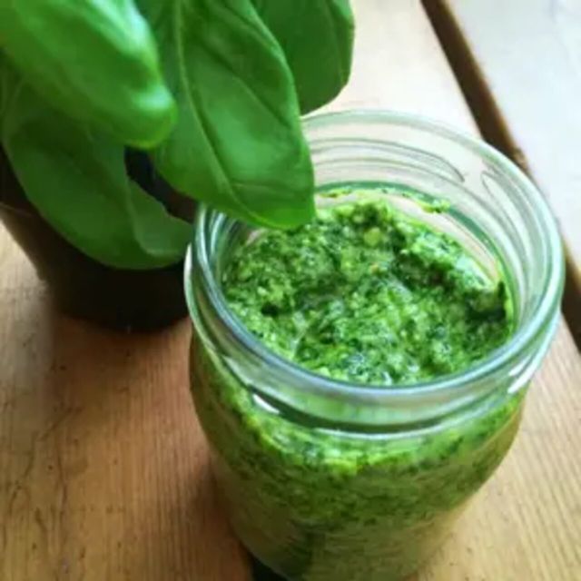 Cinque Terre: Pesto Cooking Class at a Locals Home - Pesto Preparation Methods