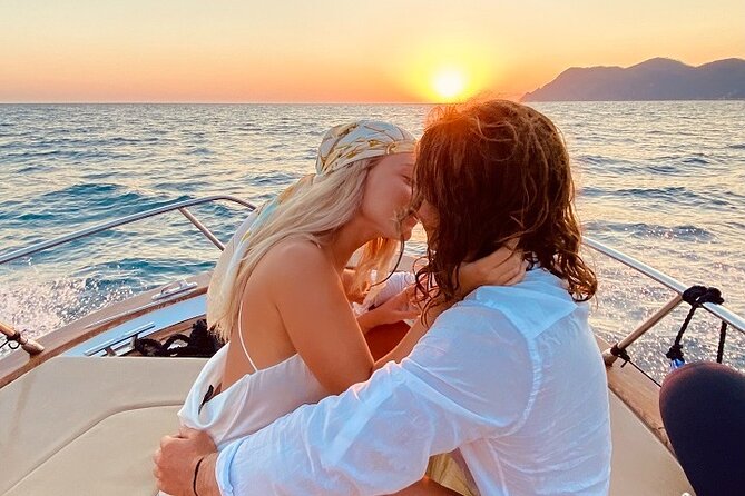 Cinque Terre Private Wedding Proposals on Boat - Complimentary Prosecco and Focaccia