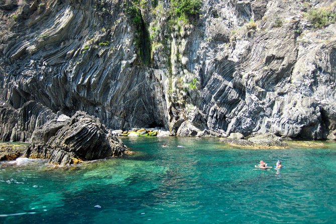 Cinque Terre Sunset Boat Tour Experience - Scenic Coastline