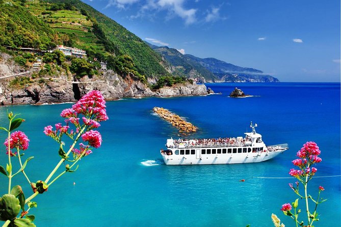 Cinque Terre Tour in Small Group From Pisa - Guided Exploration of Coastal Towns