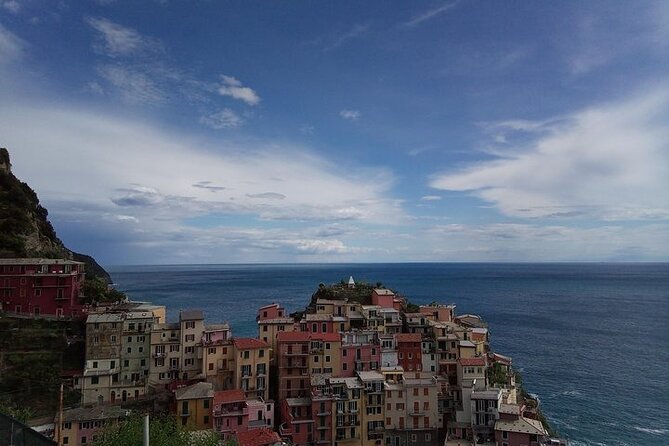 Cinque Terre Wine Tour and Tasting With the Somelier in Manarola - Indulging in Focaccia and Local Flavors