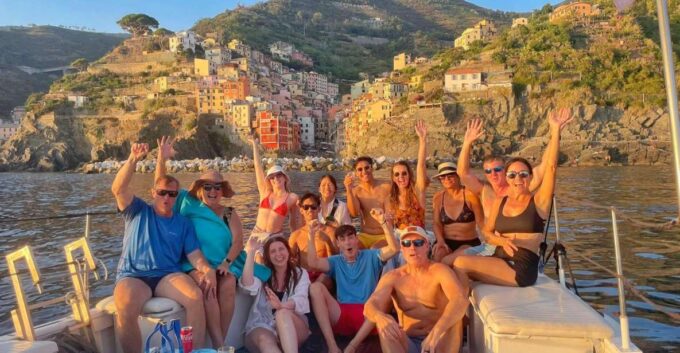 Cinqueterre Sunset Boat Tour on a Traditional Ligurian Gozzo - Frequently Asked Questions