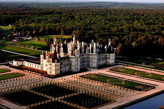 Circuit 2 Castles Around Blois: Chambord + Cheverny - Tour Experience