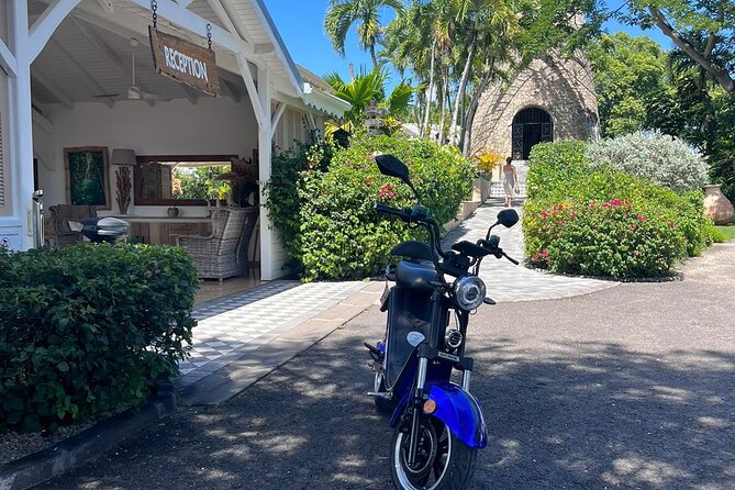 Circuit in Electric Scooters in Sainte-Anne - Meeting Point and Proximity