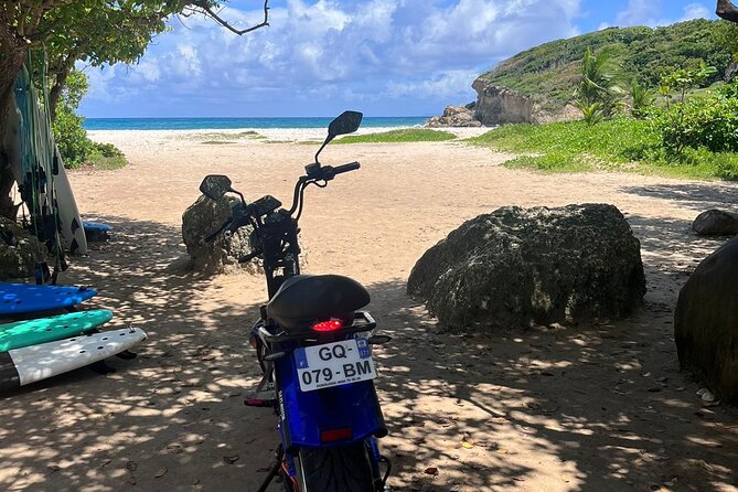 Circuit in Electric Scooters in Sainte-Anne - Inclusions and Equipment
