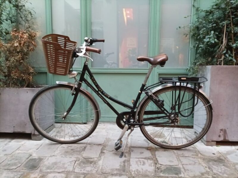 City Bike Rental in Paris (8h) - Pricing Details