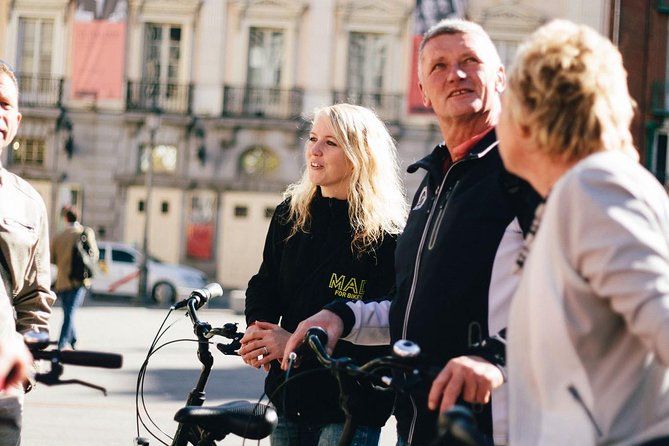 City Bike Rental With Phone Holder and Self Guided Tour - Meeting Point and Pickup