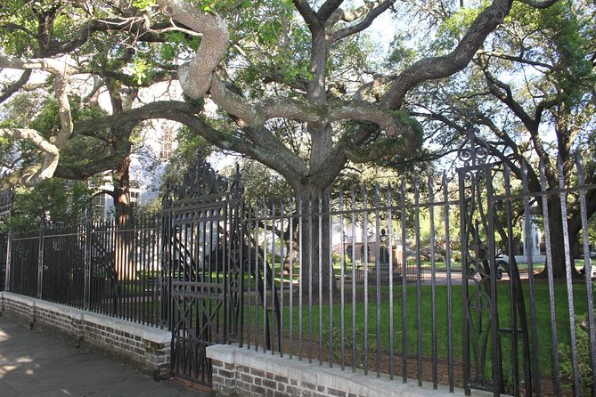 City Bus Tour With Charleston Museum Admission - Whats Included