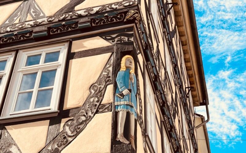 City Crime Eschwege: City Tour and Crime Game - Exploring the City and Solving Crime