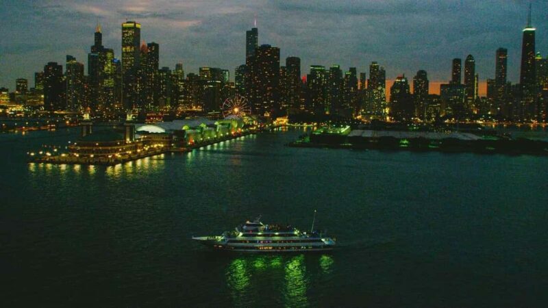 City Cruises Chicago: Lake Michigan Lunch or Dinner Cruise - FAQ