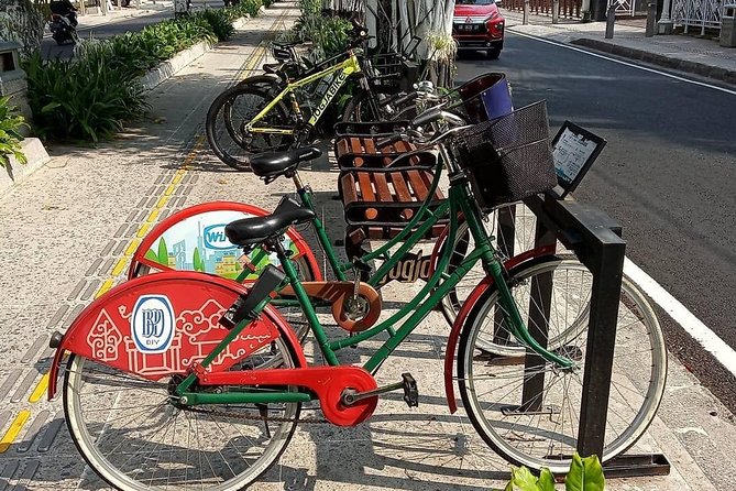 City Cycling Tour in Yogyakarta With English/Italian/French Guide - Customer Reviews and Feedback