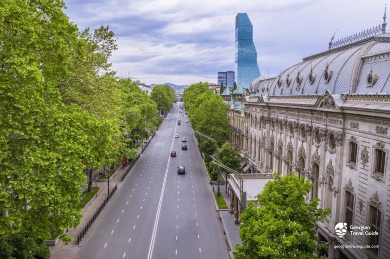 City Explorer Combo: Guided Walking Tour + Open Bus Tour" - Itinerary Highlights