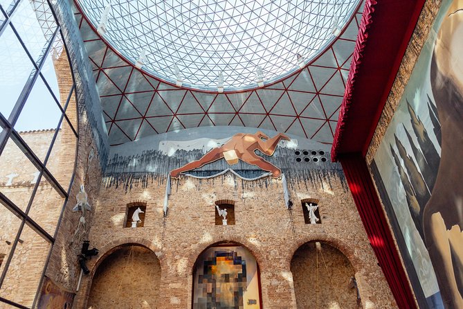 City Explorer Girona & Figueres & Dali Private Day Trip - Scenic Views and Local Dining