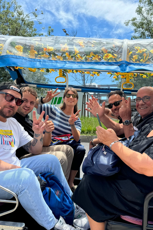 City Highlights Eco Tuk Tours - Guide and Experience