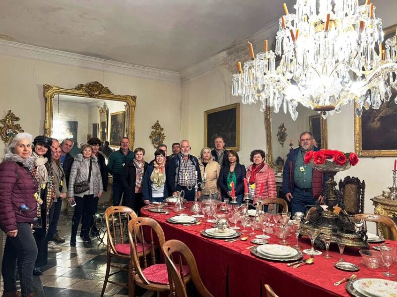 City Highlights Walking Tour in Spanish - Important Information