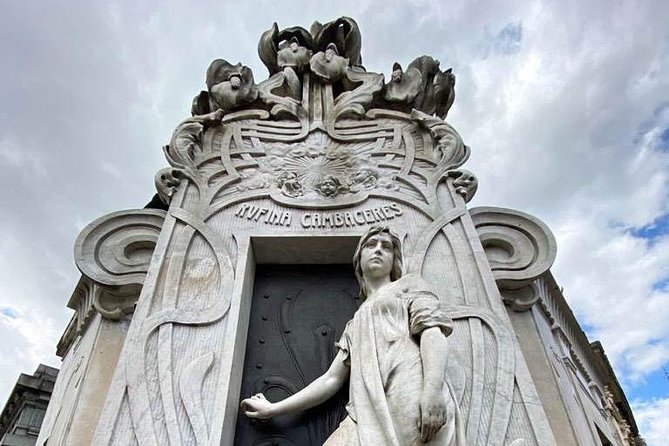 City of Angels: Walking Tour Recoleta - Skip the Line - Discover Floralis Generica