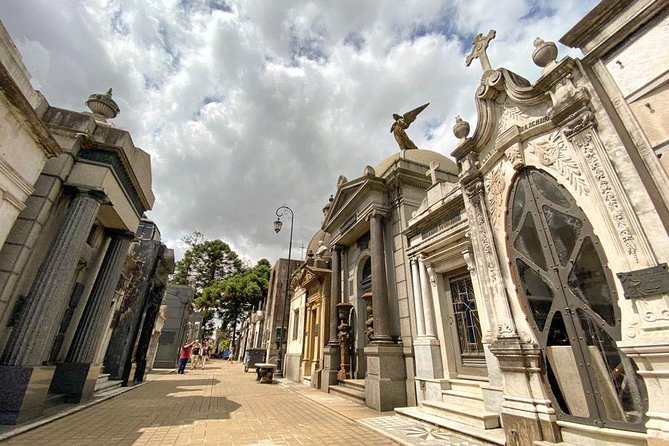 City of Angels: Walking Tour Recoleta - Skip the Line - Meeting and End Points
