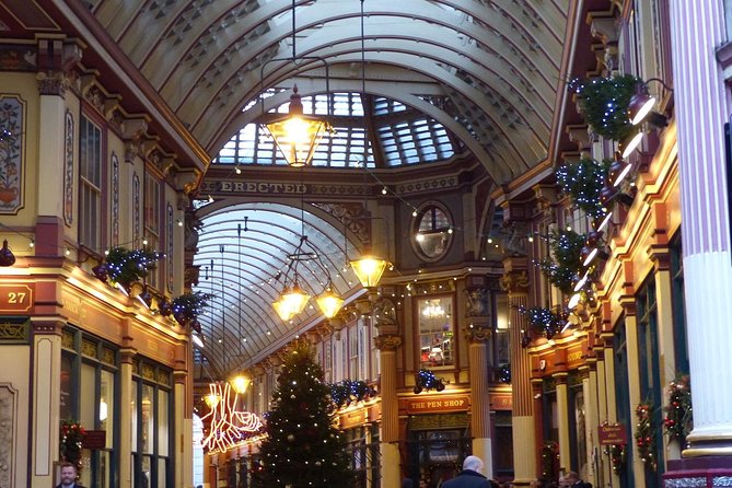 City of London: Tales and Legends of the Historic Center - Architectural Gems and Curiosities