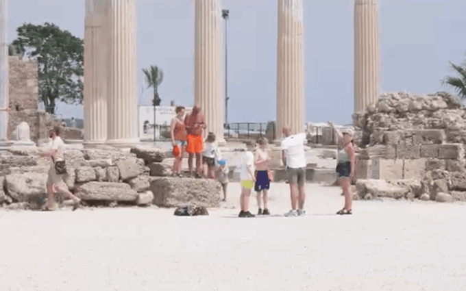 City of Side Boat Tour With Lunch And Soft Drinks - Tour Inclusions