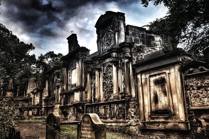 City of the Dead Haunted Graveyard Tour - Accessibility and Requirements