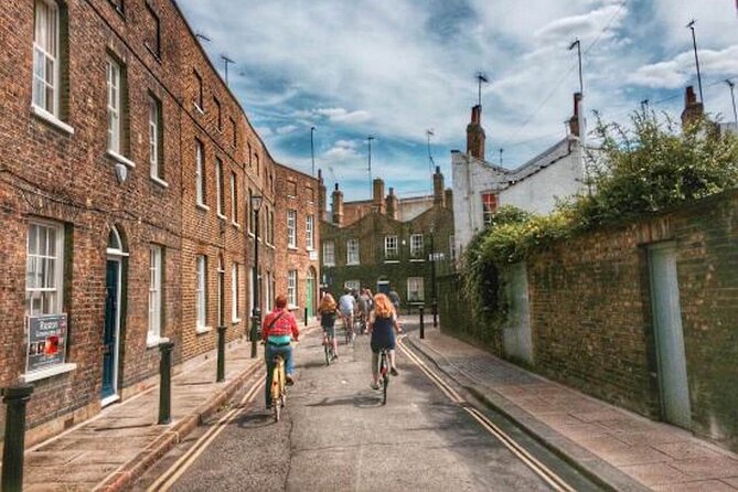 City & Secrets: Explore Londons Hidden Gems - History and Stories