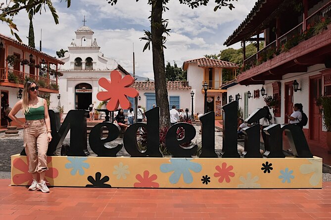 City Tour + Commune 13 Medellin - Pickup Details